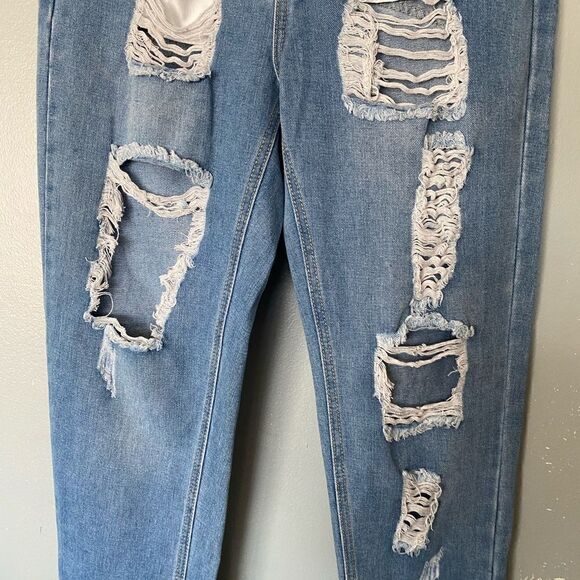 Nasty Gal Blue High Waisted Distressed Mom Jean Light Wash Size 6 - Picture 2 of 7